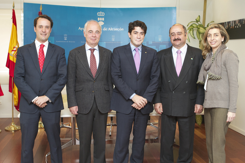 Asistentes a la firma del convenio