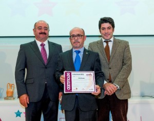 Jesús Navarro, director de Grupo Jenasa y presidente de AEPA, Diego Mora, coordinador jurídico de Grupo Jenasa y David Pérez, Alcalde de Alcorcón.