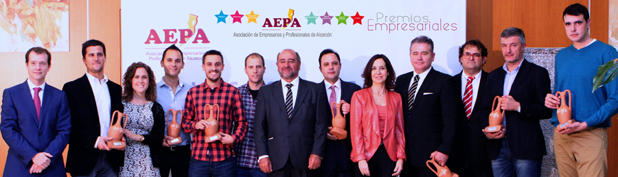 Premiados en gala premios AEPA en 2015, junto a Presidente, Secretaria y Vicepresidente de Polígonos de AEPA. Ferretería Gabán, premio empresa tradicional comercio, Museo del Jamón, premio empresa tradicional hostelería, Marketing Paradise, Premio innovación, excelencia empresarial, Netllar Alcorcón, premio emprendedores, La Casita de los Animales, premio popular, FDI Integración Global, premio extraordinario mención especial, Transportes Chapín, premio extraordinario mención especial.